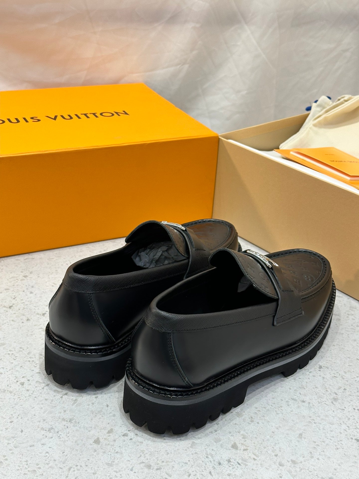 LU Shoes Monogram  Man