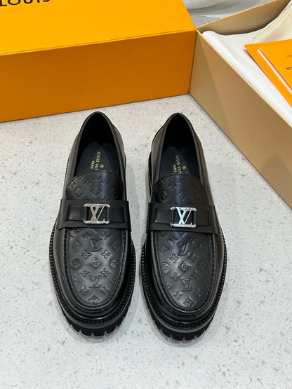 LU Shoes Monogram  Man
