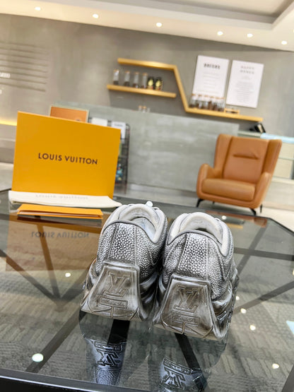 LU Sneakers Runner