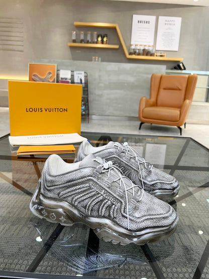 LU Sneakers Runner