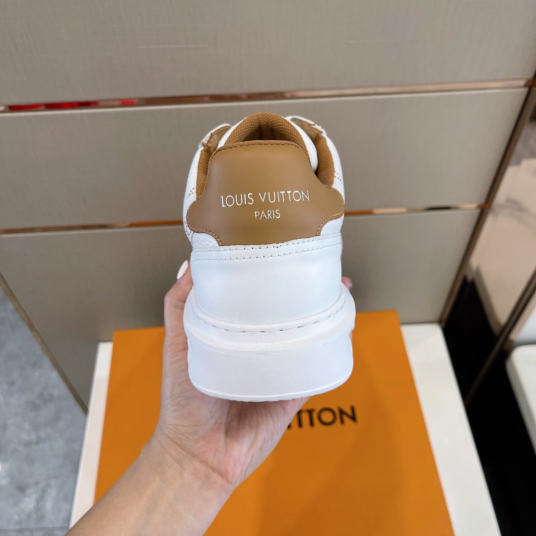 LU  Sneakers Trainers Silver