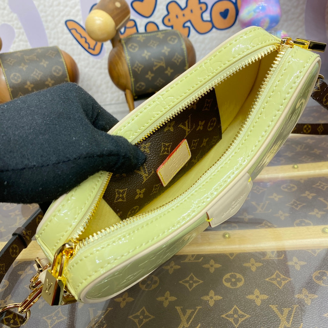 LU  Bag  2 Color 's 22 cm Croissant