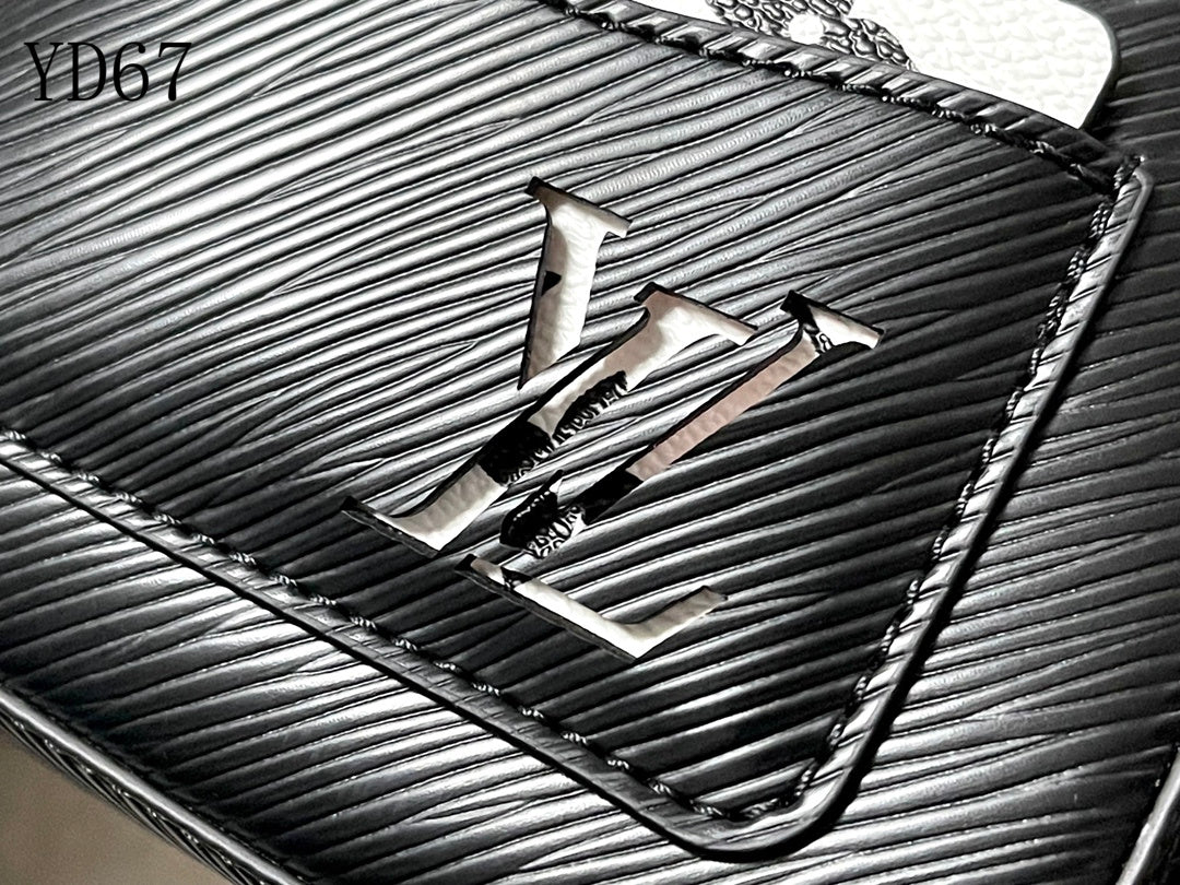LU Bag Leather 20 cm