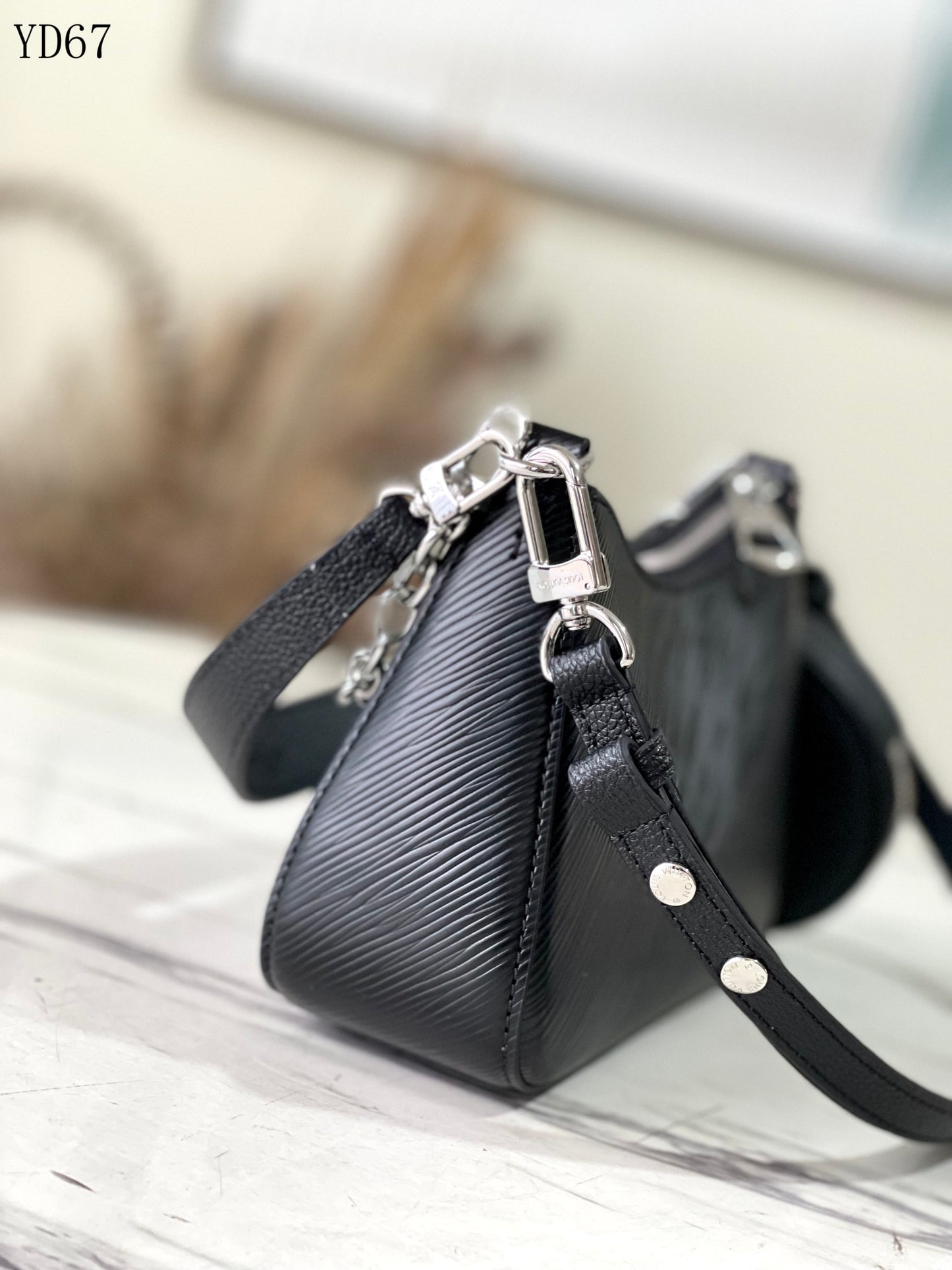 LU Bag Leather 20 cm