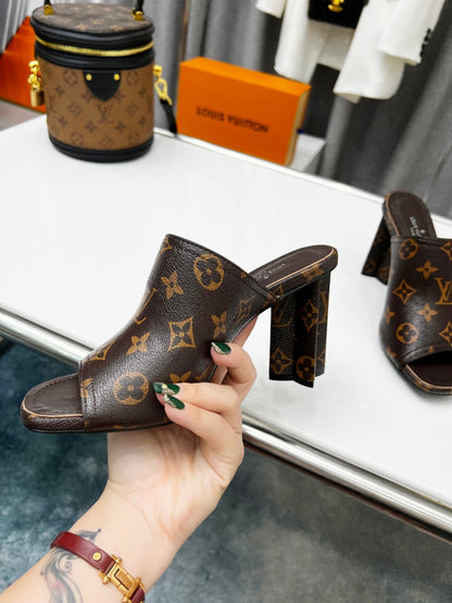 LU Slippers Heels Sandals