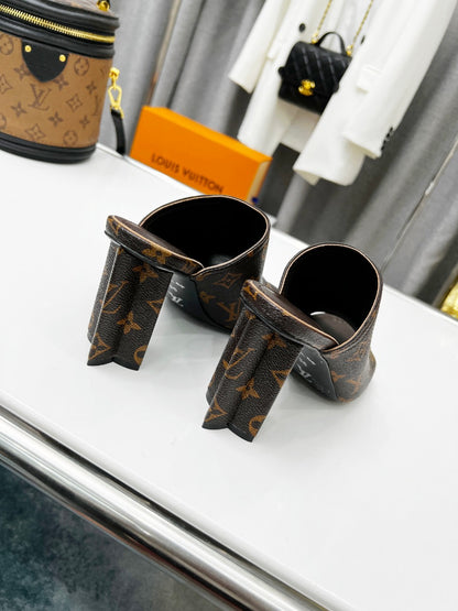 LU Slippers Heels Sandals