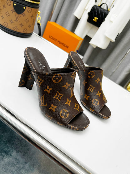 LU Slippers Heels Sandals