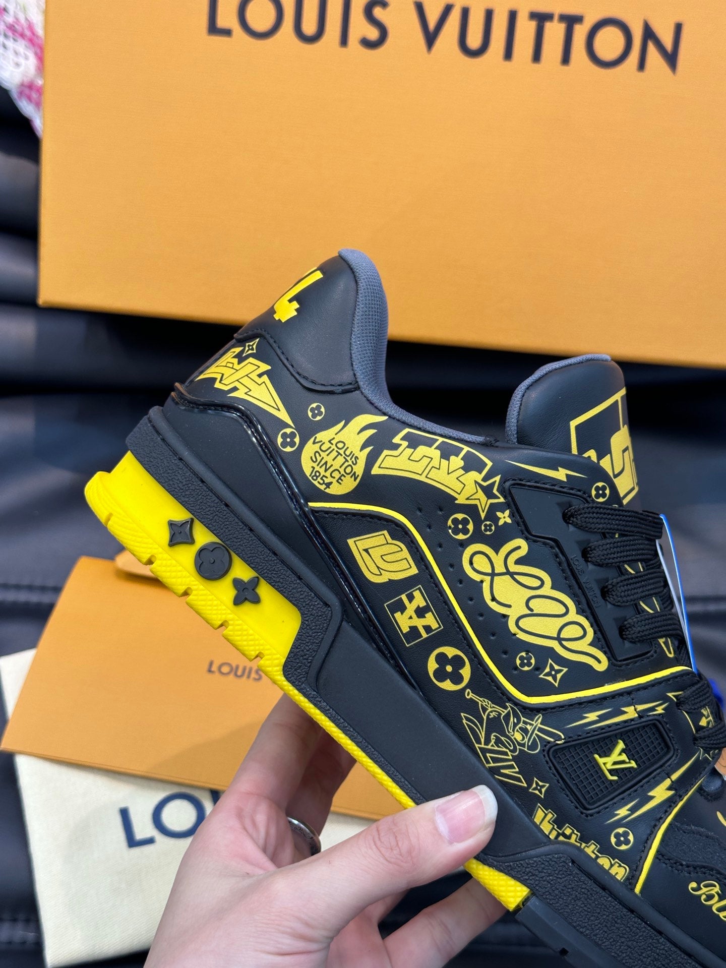 LU  Sneakers Runner 4 Color 's 46