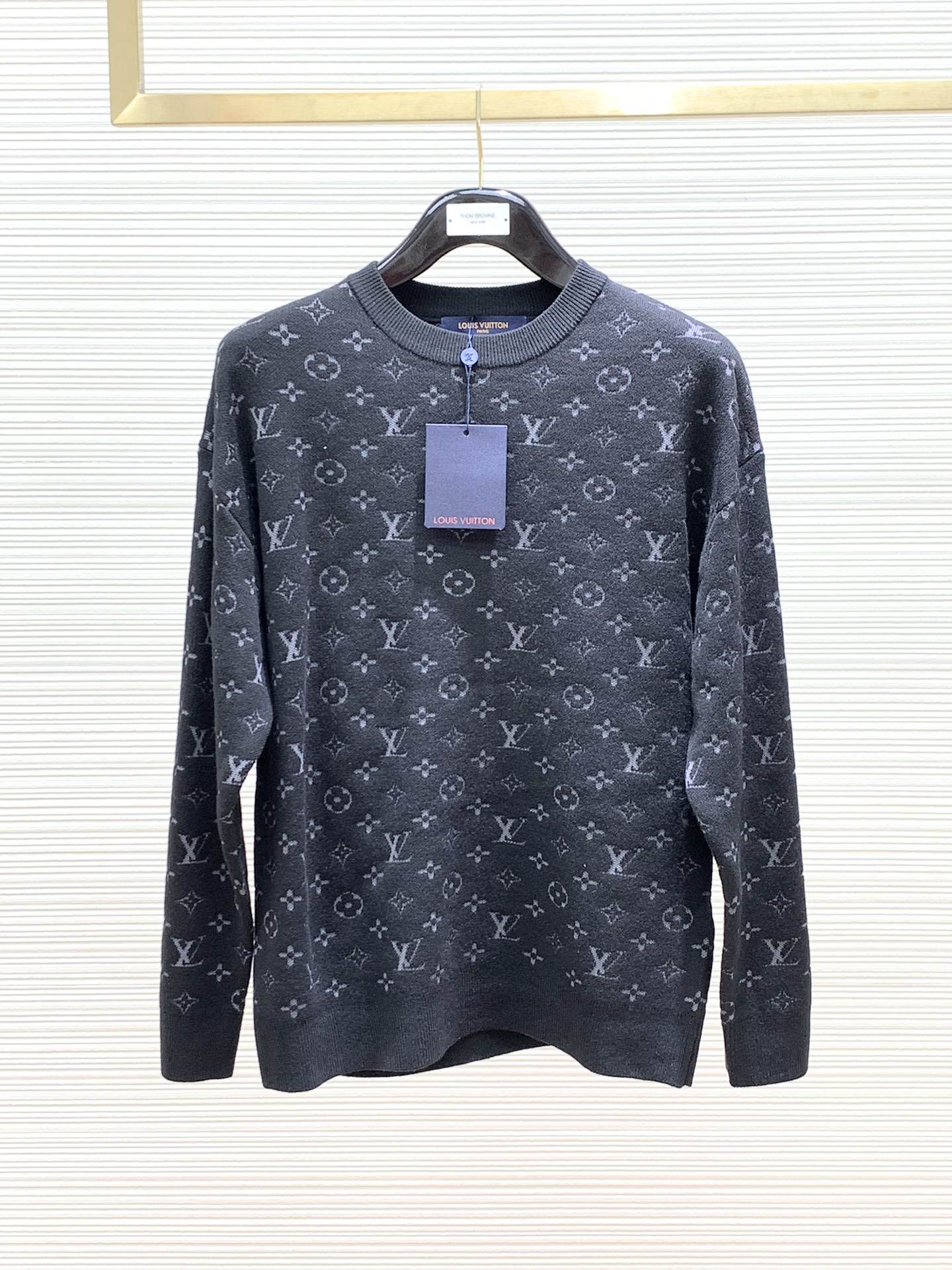 LU  Sweater Light   4 Color 's GO