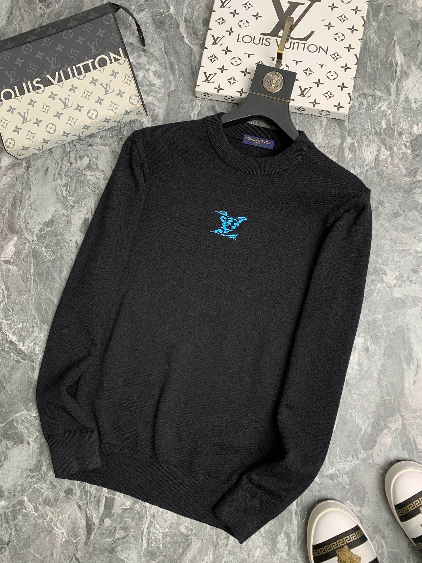 LU  Sweater Light   2 Color 's GO