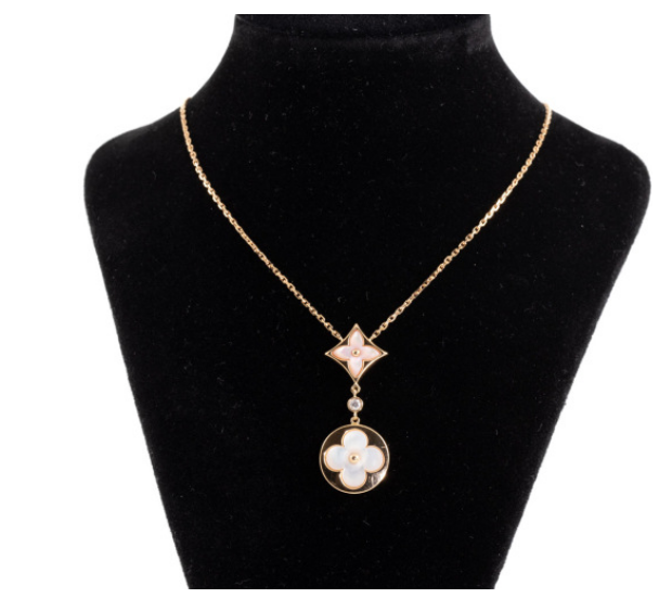 LU Necklace