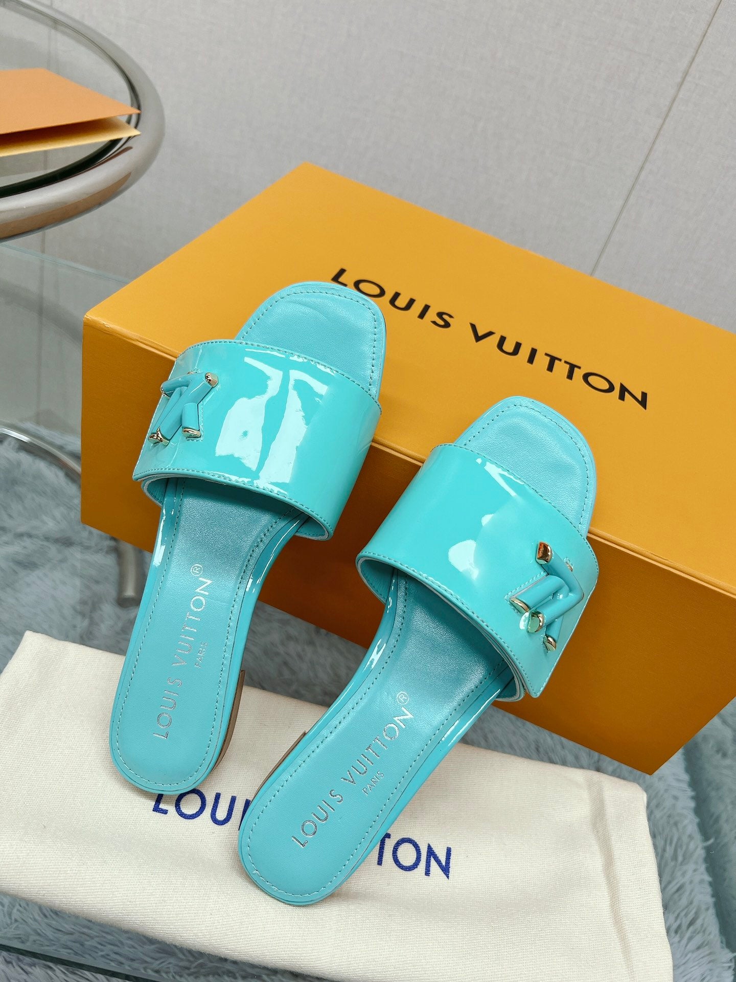 LU  Slippers Slide 2 Color's