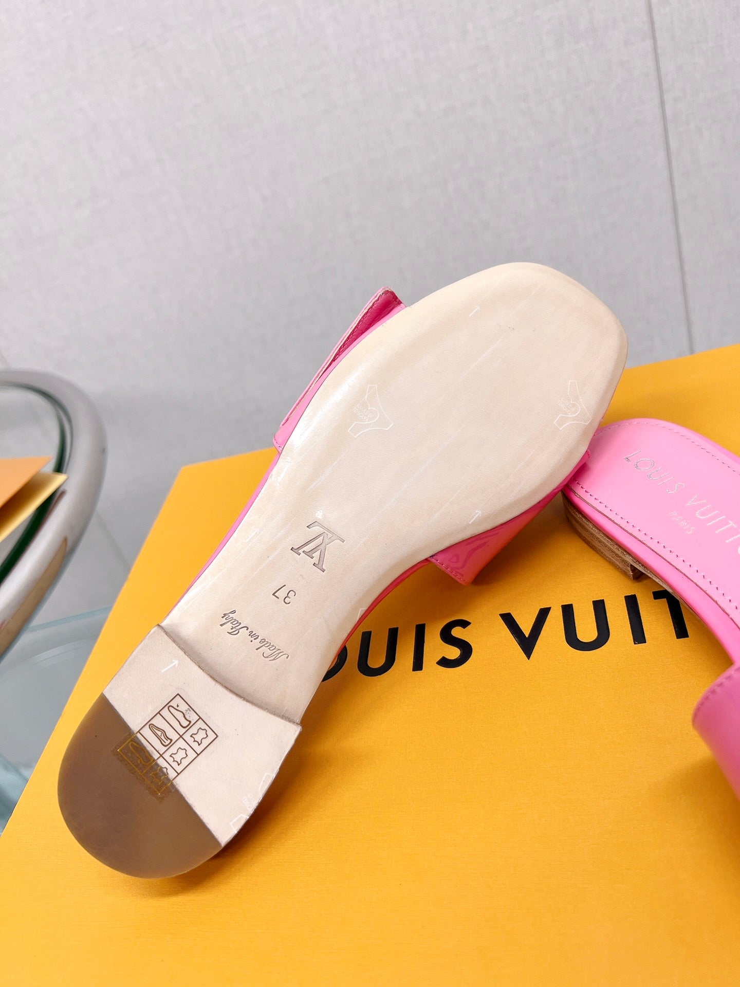 LU  Slippers Slide 2 Color's