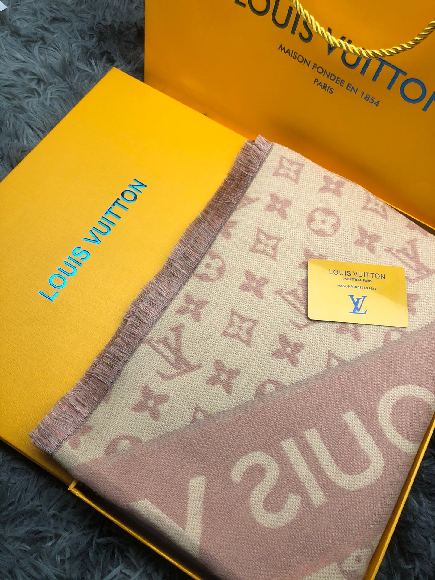 LU Scarf 2 Color s