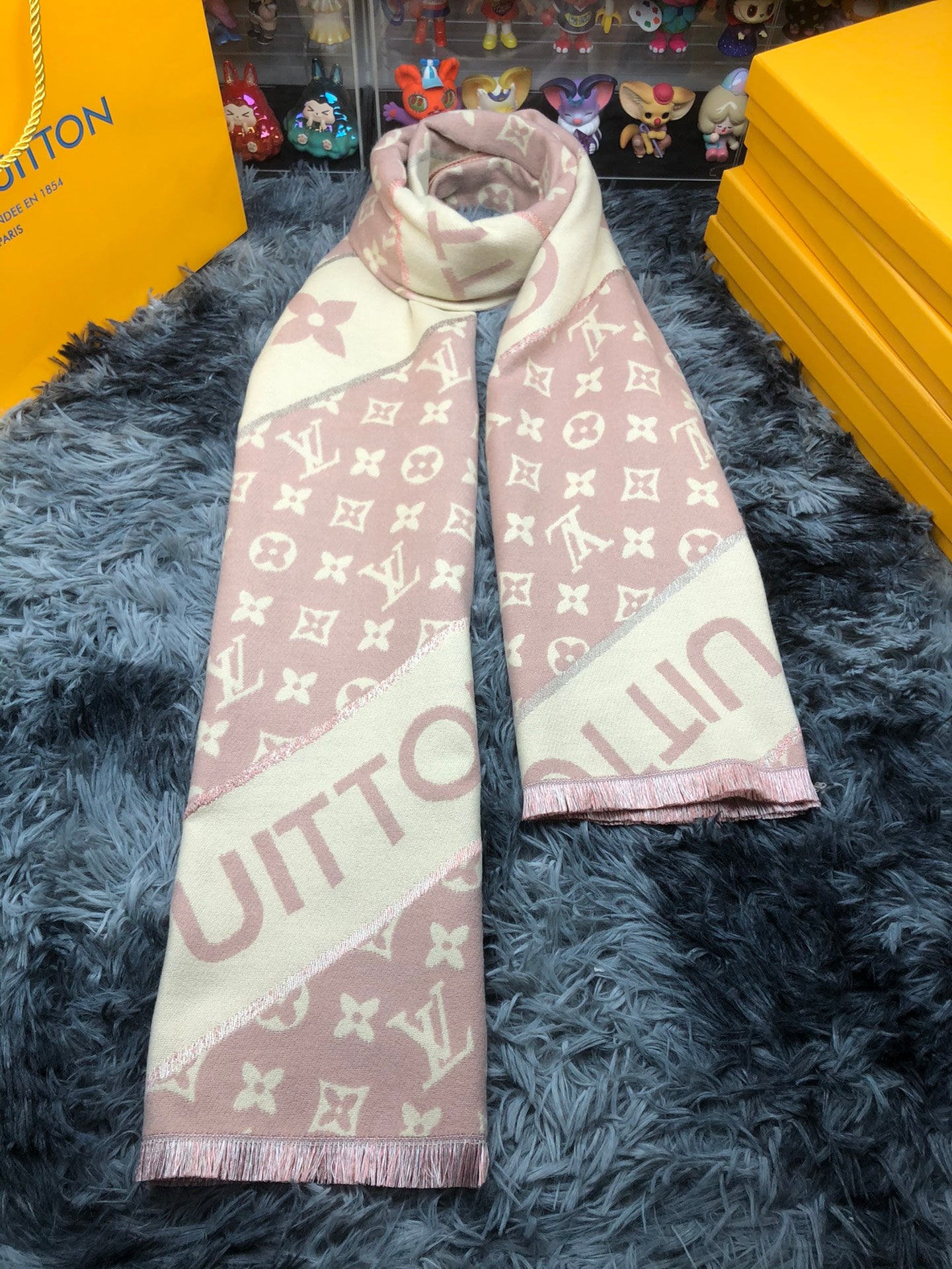 LU Scarf 2 Color s