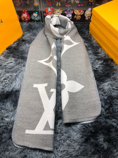 LU Scarf 2 Color s