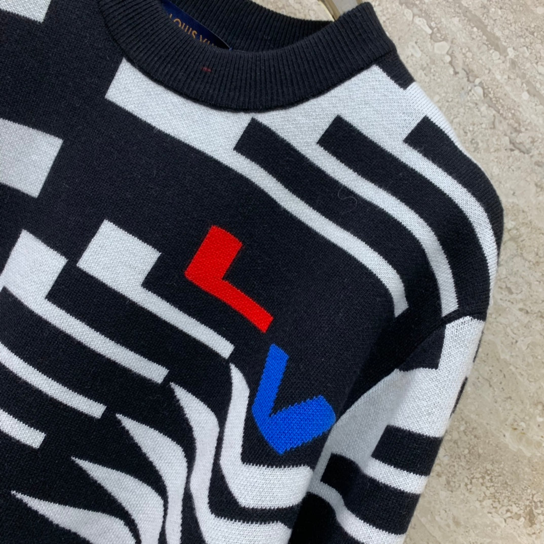 LU Sweater GO