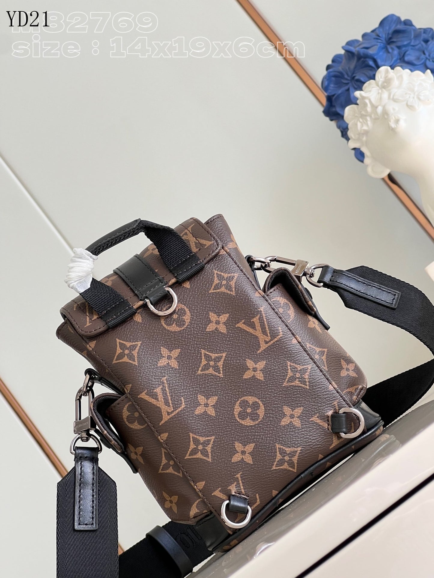 LU leather Bag  19 Cm Small
