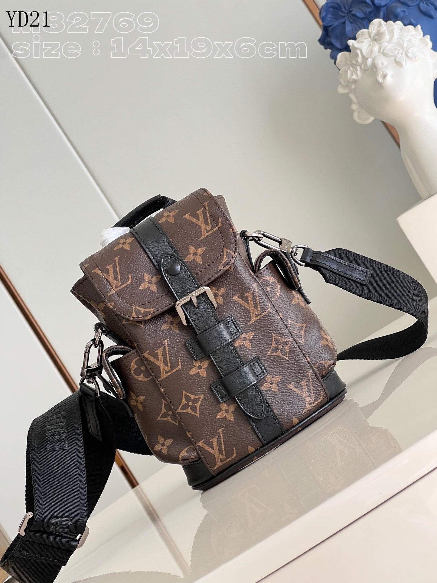 LU leather Bag  19 Cm Small
