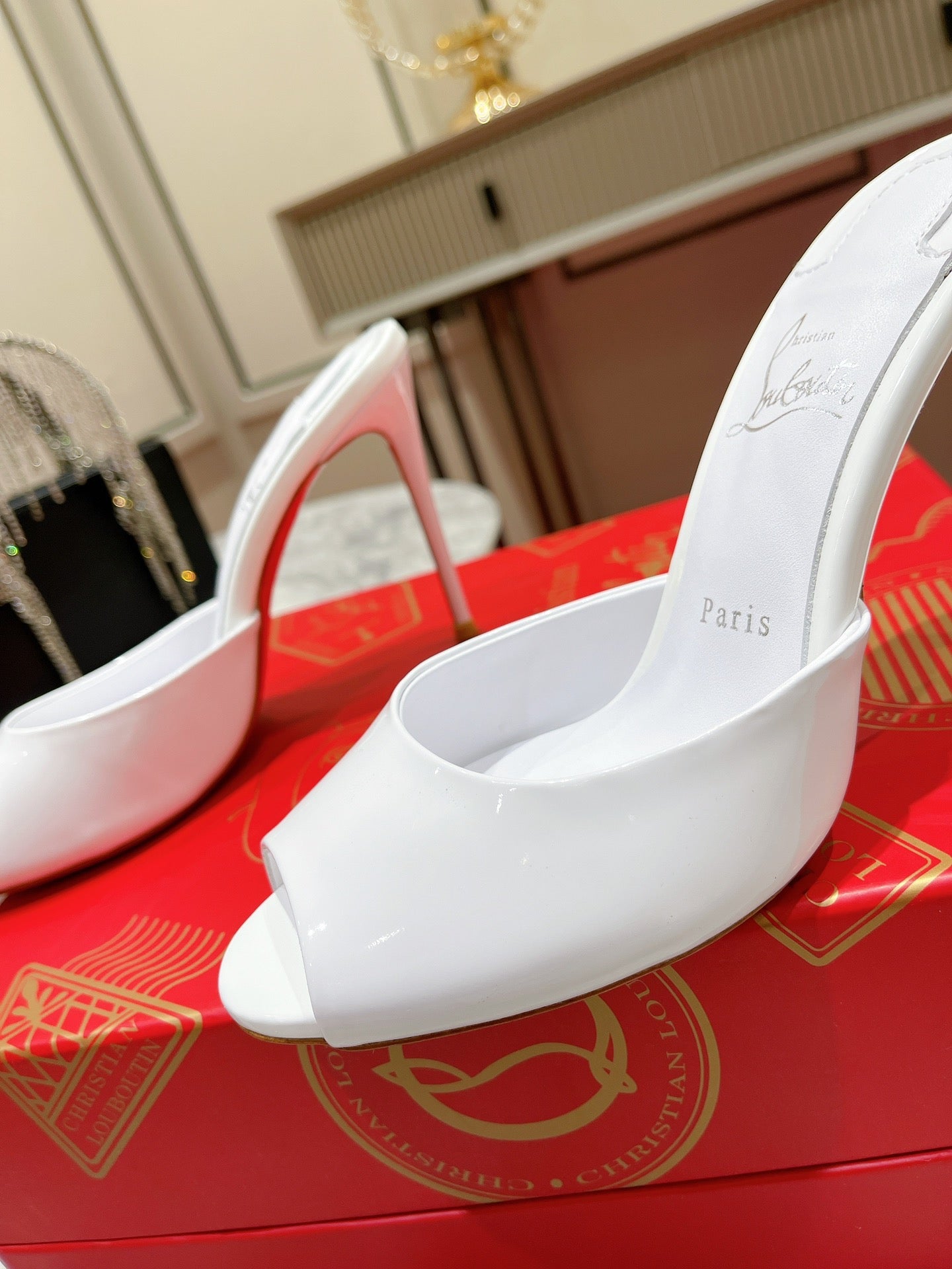 Labutin Heels Shoes Sandals 2 Color 's