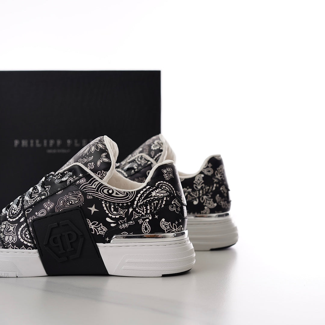 PLEIN Sneakers