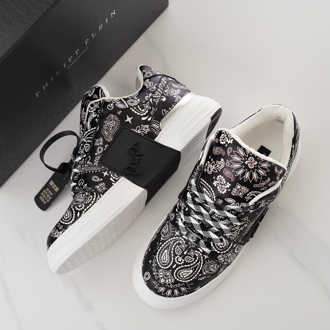 PLEIN Sneakers