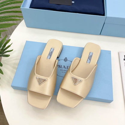 PRD   Slippers 3 Color 's