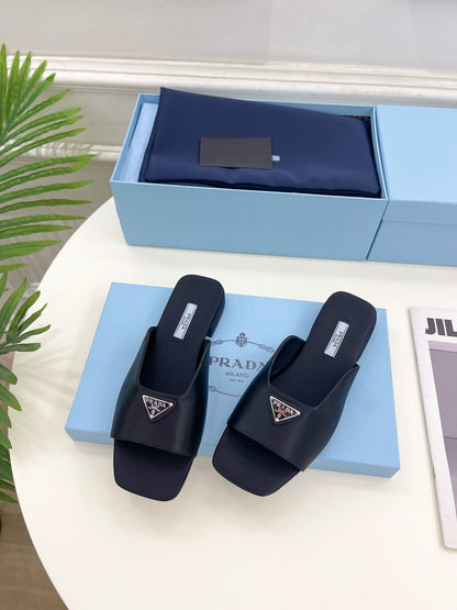 PRD   Slippers 3 Color 's
