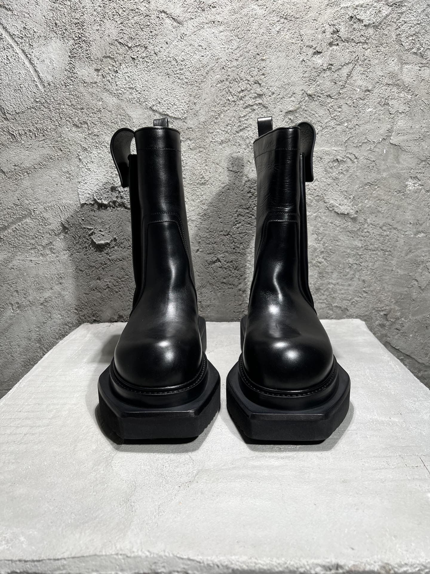 R*  OWEN Boots