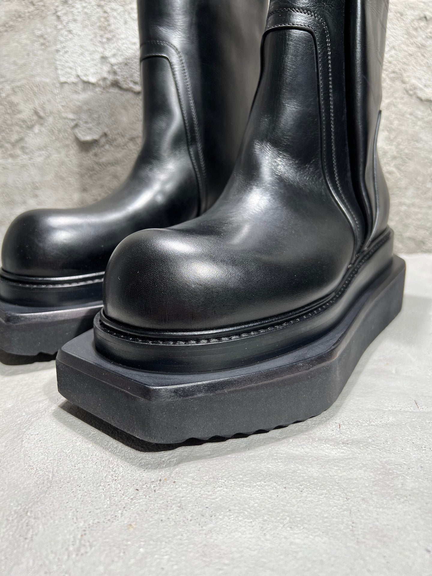 R*  OWEN Boots
