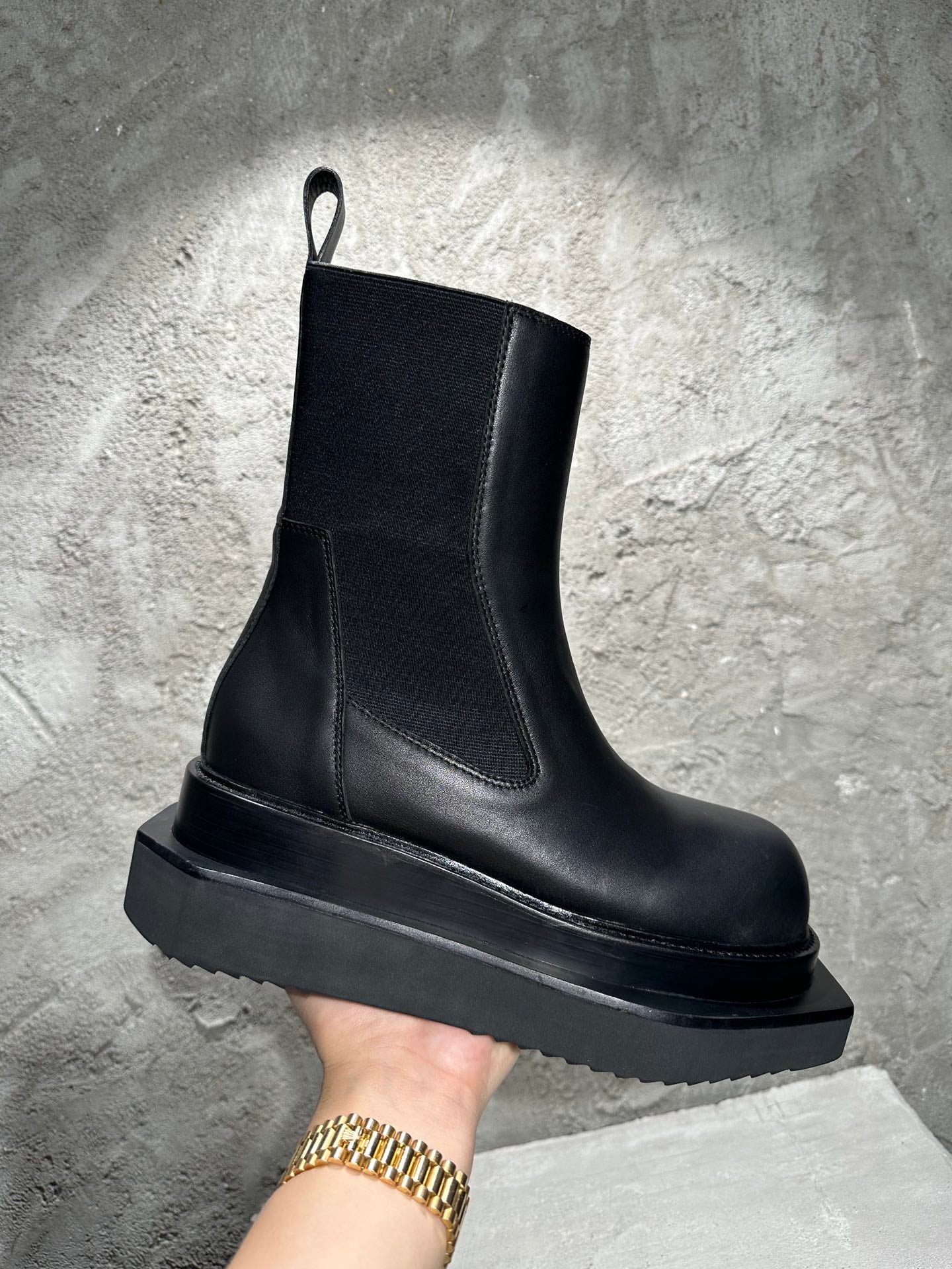 R*  OWEN Boots