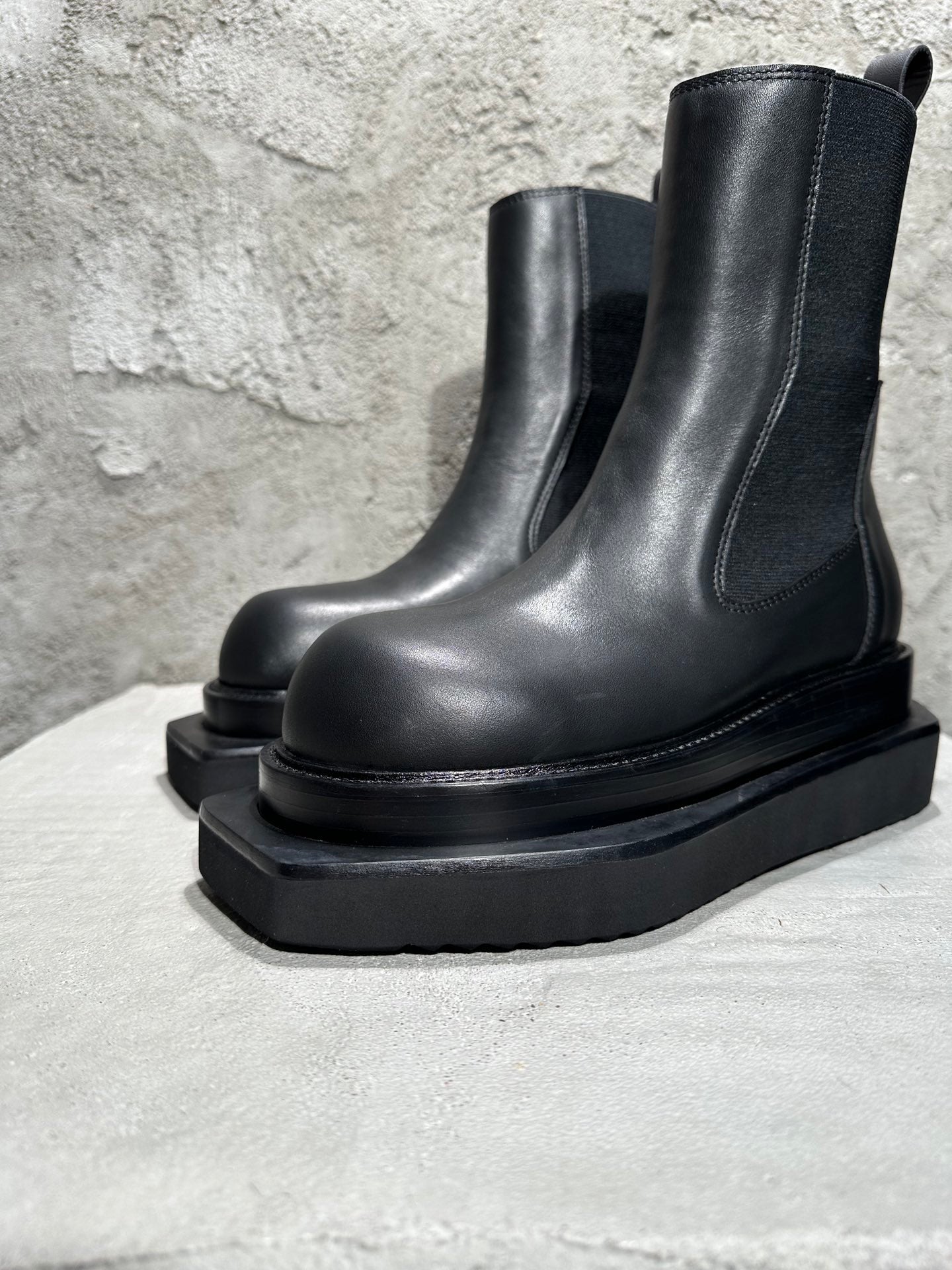 R*  OWEN Boots