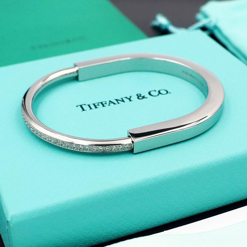 TIFF*Y  Bracelet Stones 3 Color 's