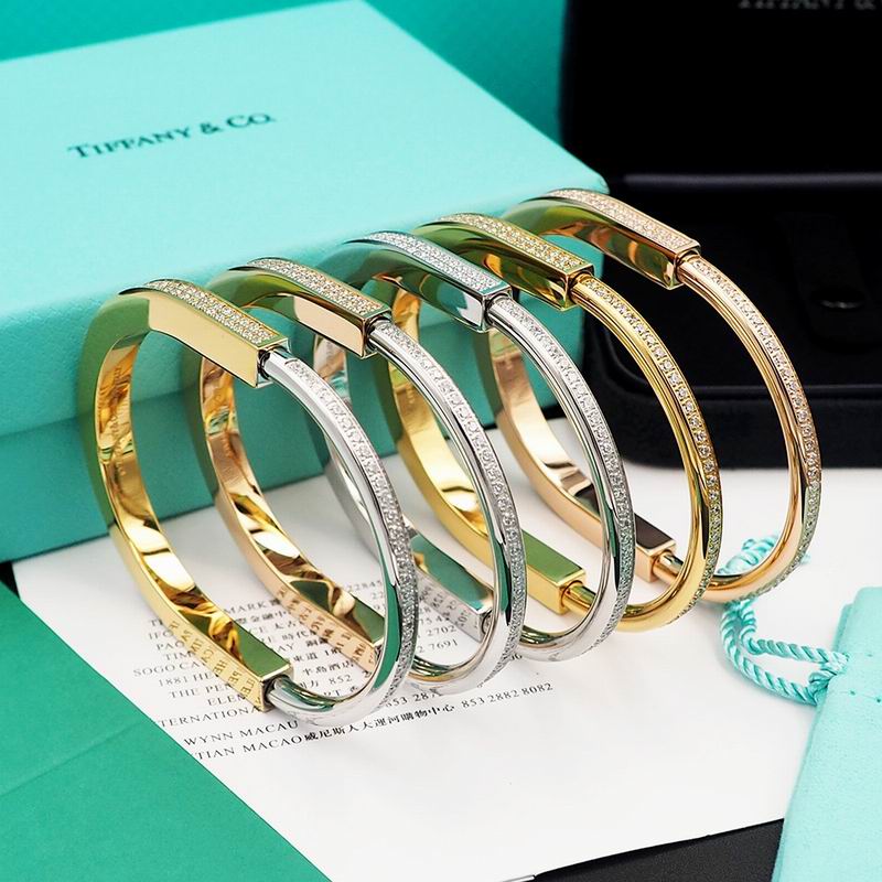 TIFF*Y  Bracelet Stones 3 Color 's