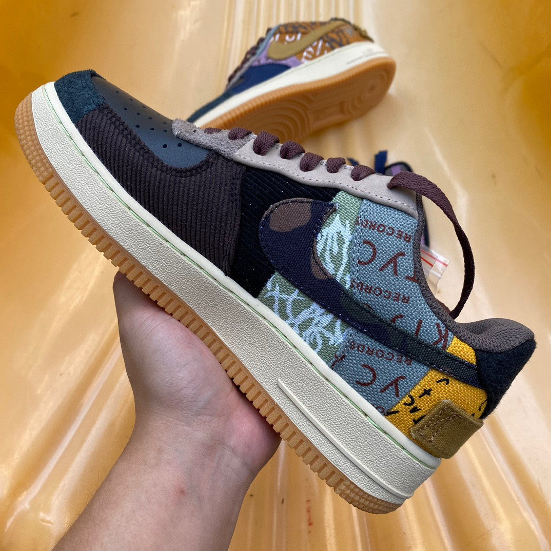TRAV S SCO TT Vs N*KE  Dunk Sneakers 46