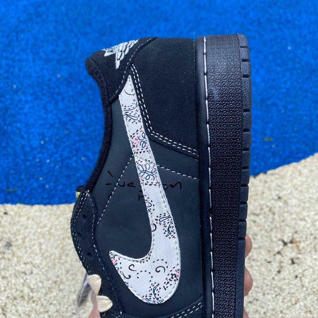 N*KE  x TRAVi SCOT  Sneakers AJ1 Jordan High  46