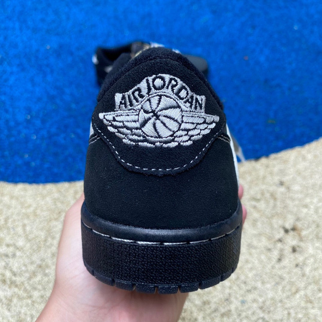 N*KE  x TRAVi SCOT  Sneakers AJ1 Jordan High  46