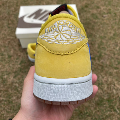 N*KE Travis Sco tt x Jorda AJ 1 Low “Canary” Sneakers
