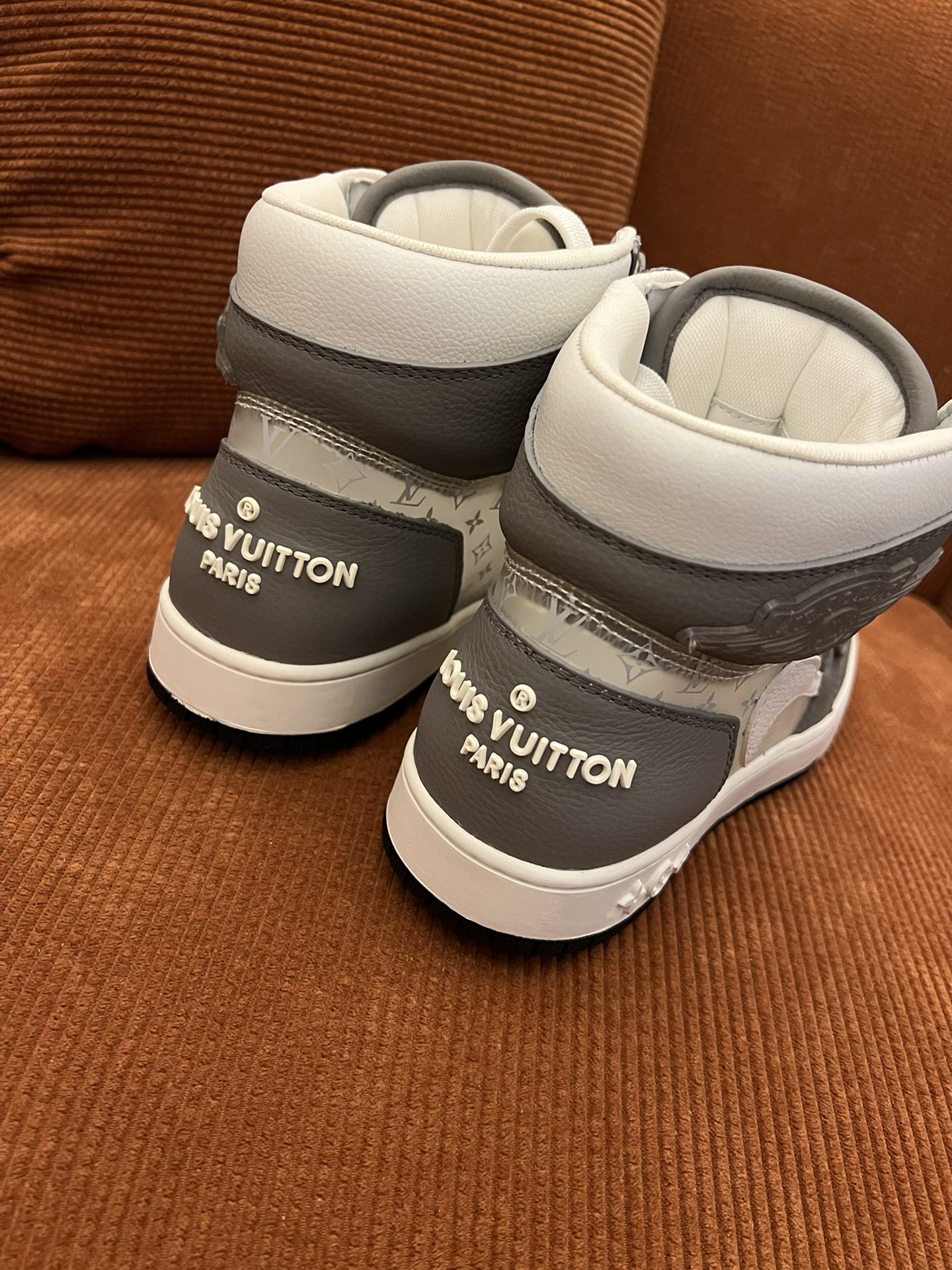 LU  Sneakers 3 Color 's High