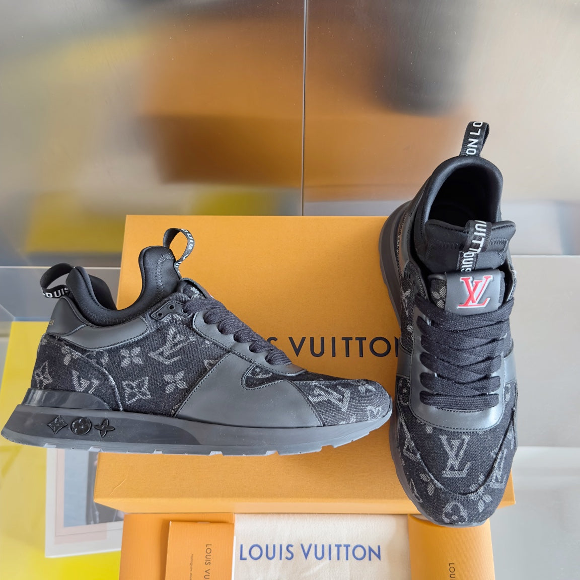 LU  Sneakers 2 Color 's