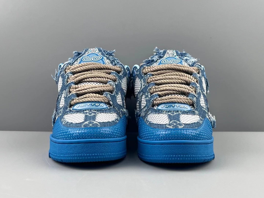 LU Sneakers