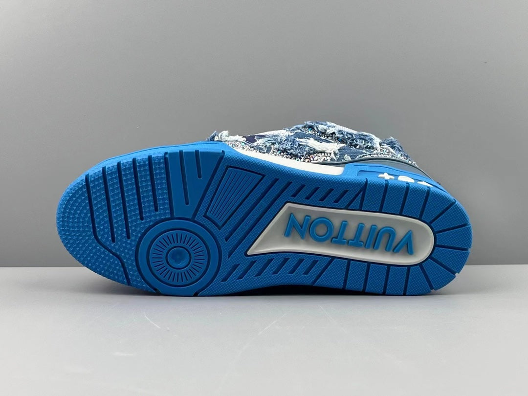 LU Sneakers
