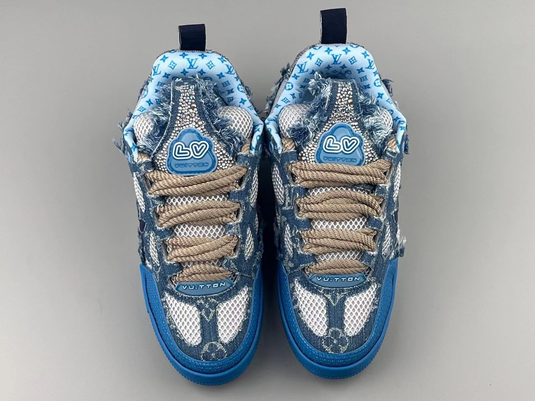 LU Sneakers