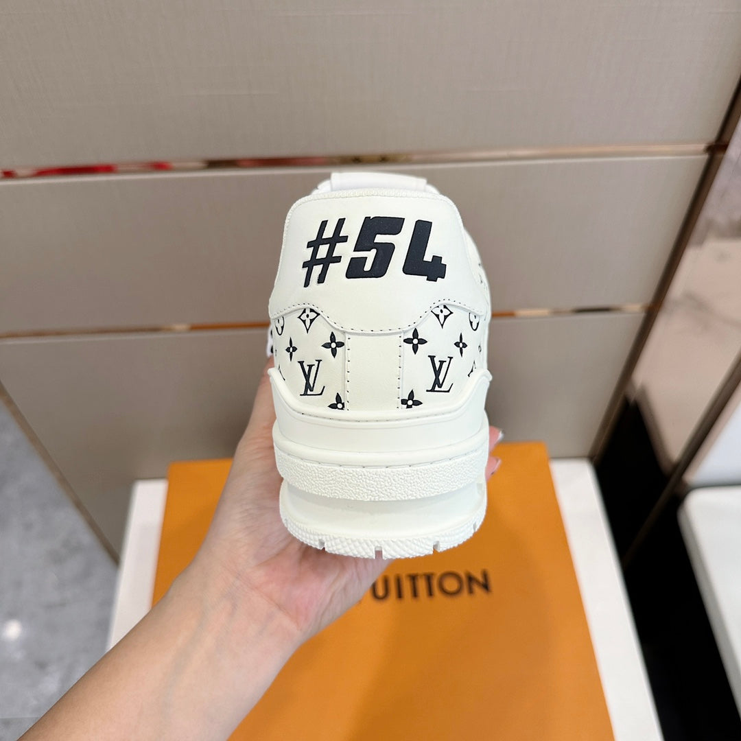 LU Sneakers Runner