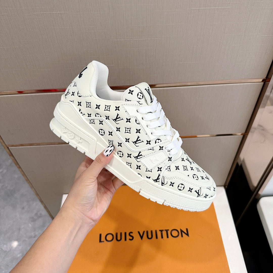 LU Sneakers Runner