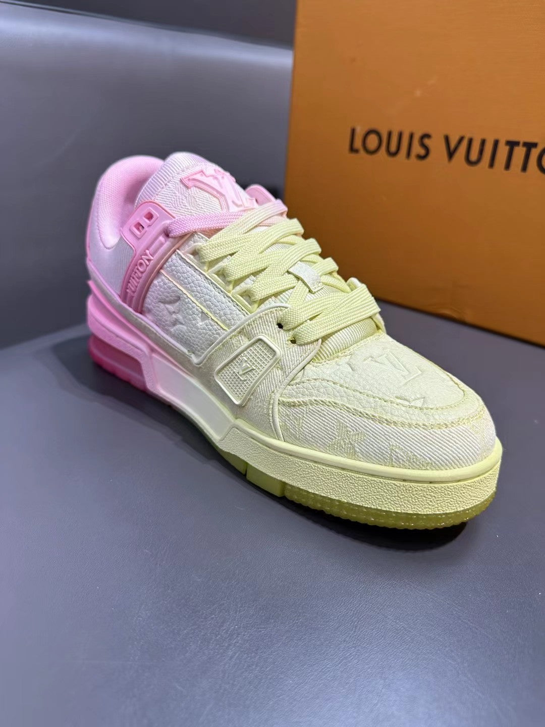 LU  Sneakers 3 Color 's
