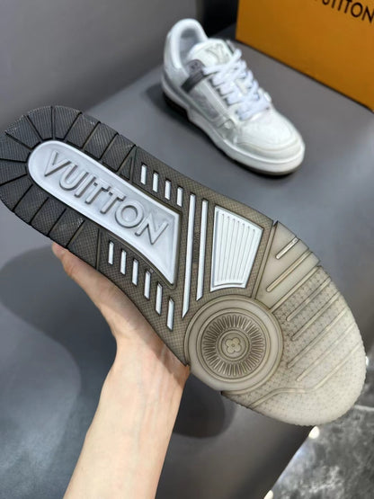 LU  Sneakers Runner
