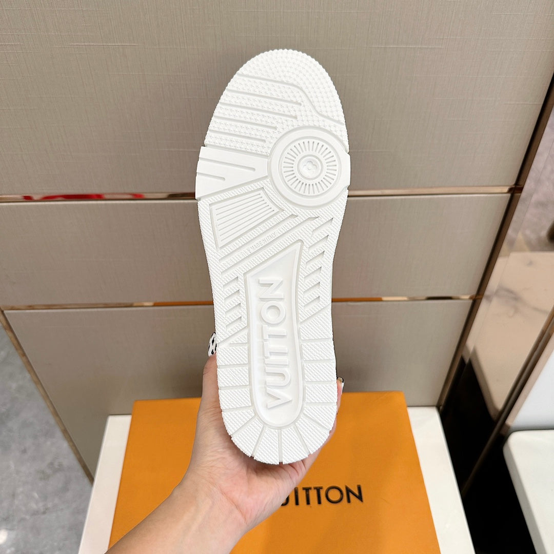 LU Sneakers Runner
