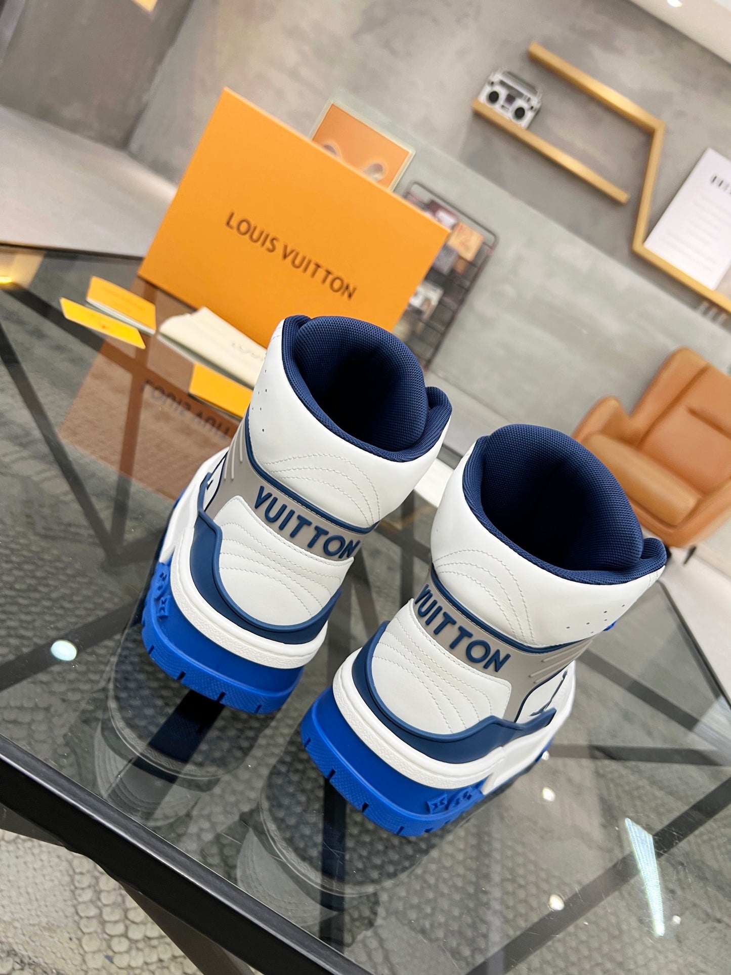 LU  Sneakers 3 Color 's High