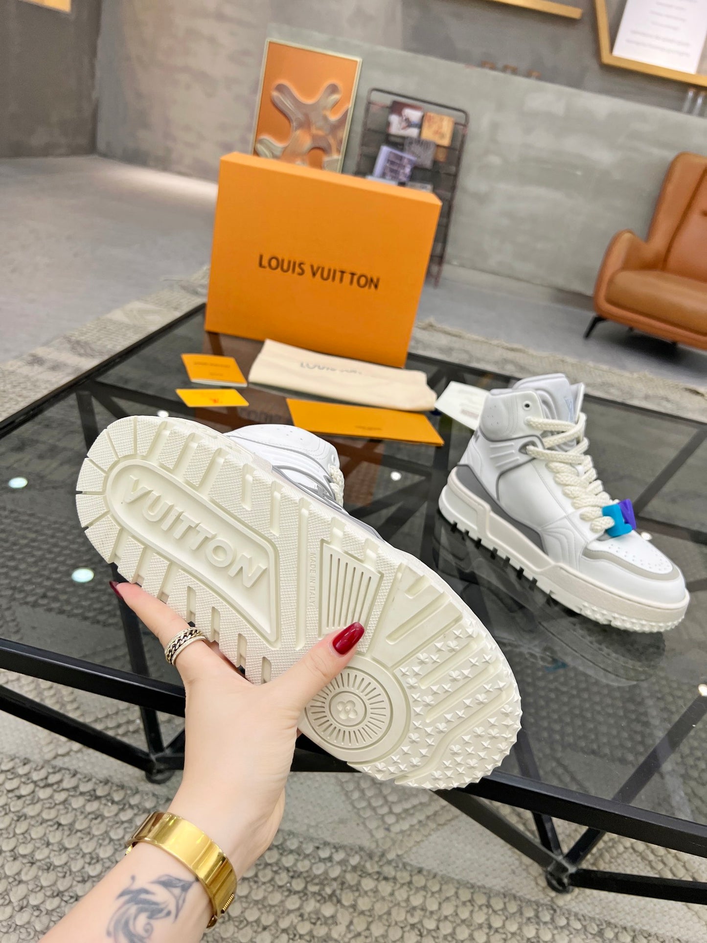 LU  Sneakers 3 Color 's High